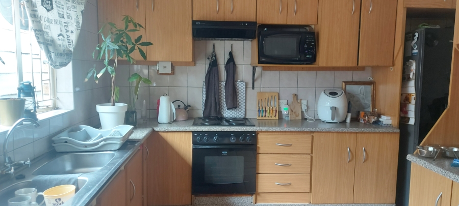 16 Bedroom Property for Sale in Oos Einde North West